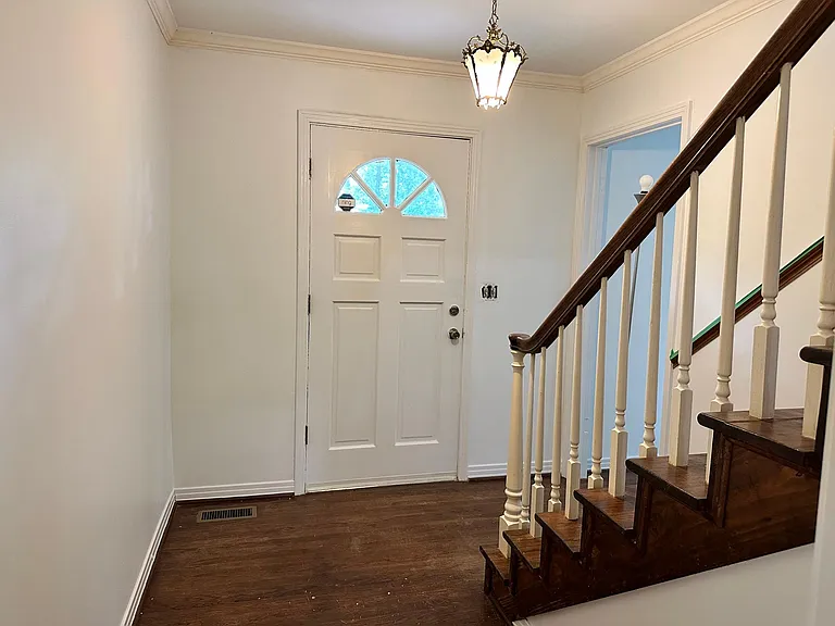 1001 Stewart Ave — Photo 4