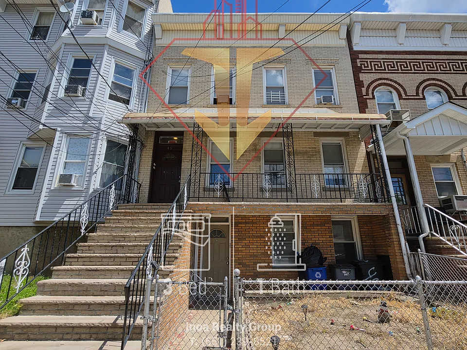 45 E 26th St #1