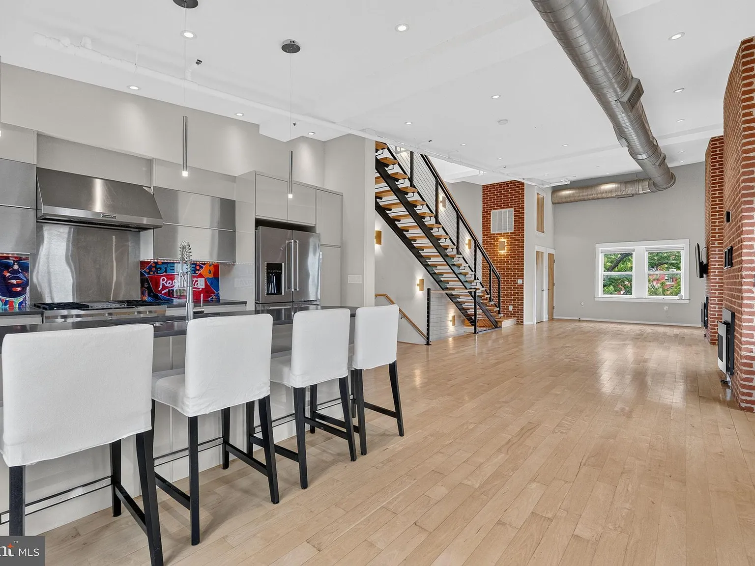 3 bed, 3519 sqft, $6,700 — Photo 4