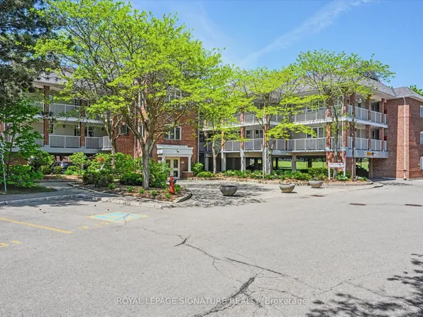 101 Bristol Rd E #221, Mississauga, ON L4Z 3P4