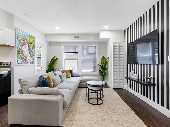 4th image of 13476 Clifton Blvd #302