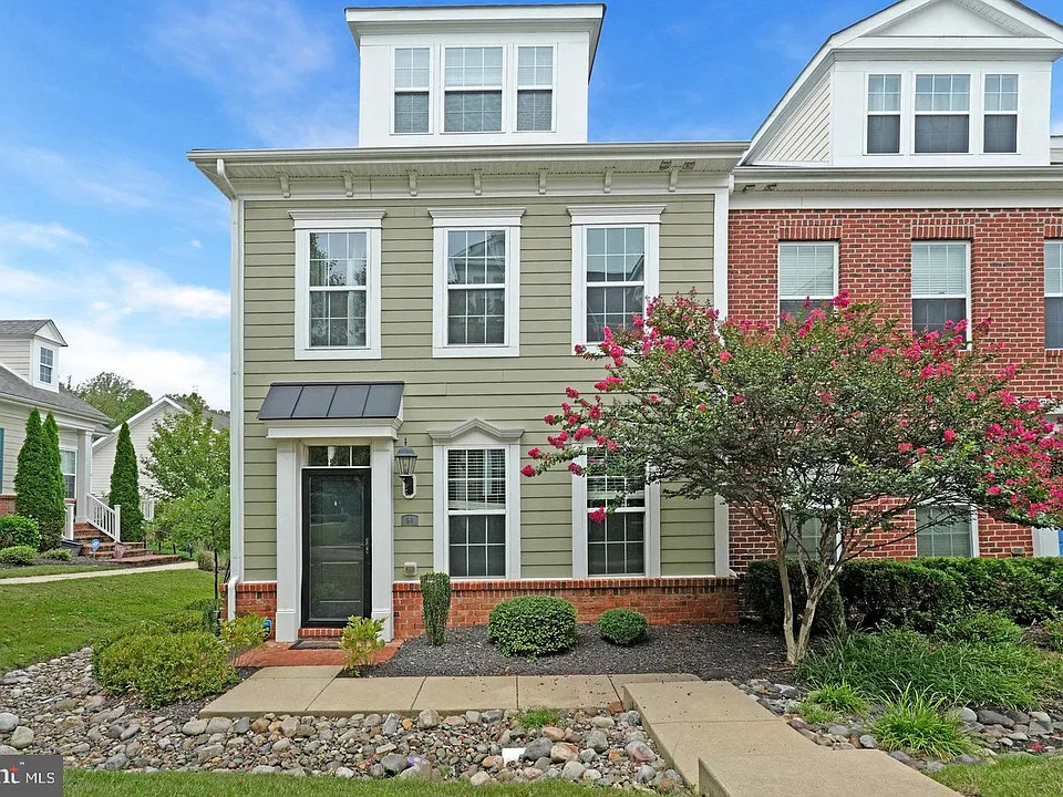 59 Steeplechase Dr