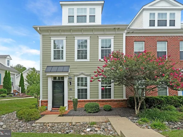 59 Steeplechase Dr, La Plata, MD 20646