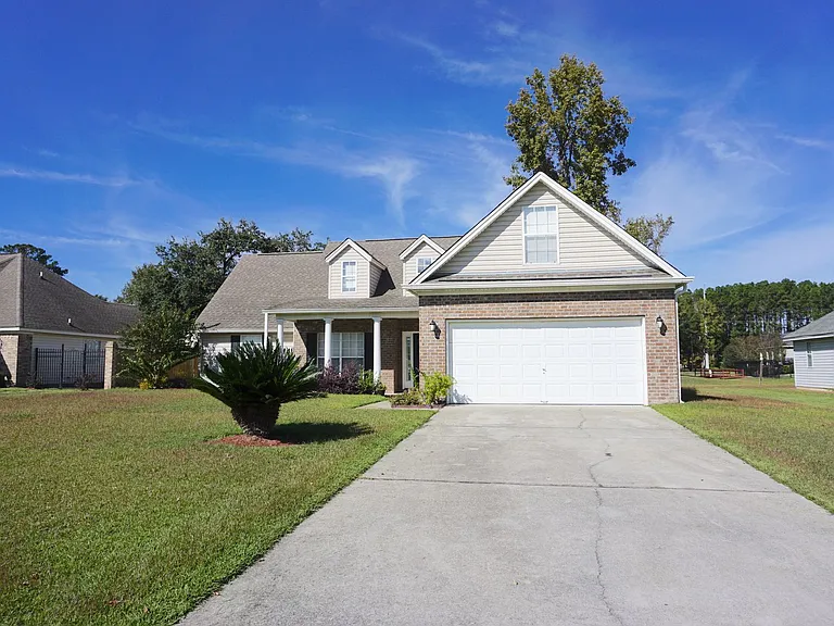 4 Deer Walk Rd — Photo 1