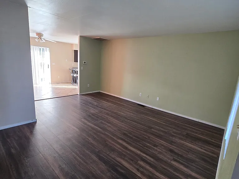 2302 W Viola Ave #A — Photo 7