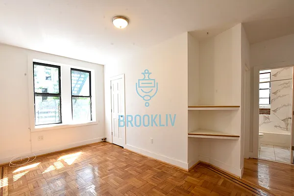 Rented by null | media 28