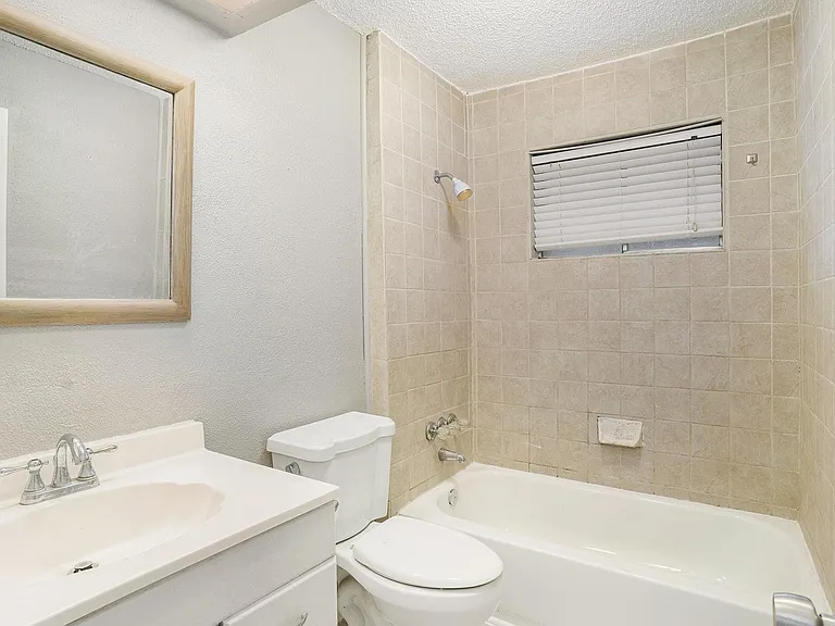17306 Fife Ln — Photo 16