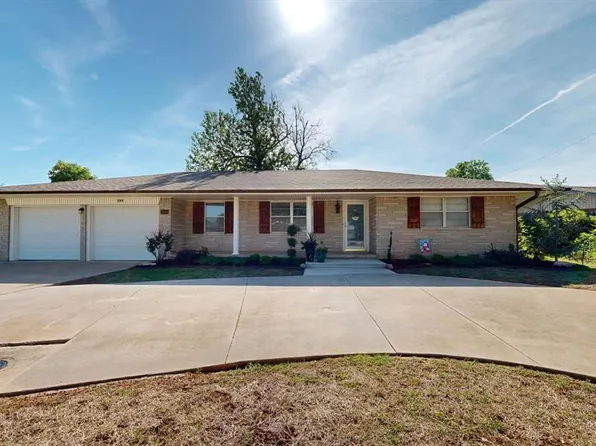 305 N Max St, Hinton, OK 73047