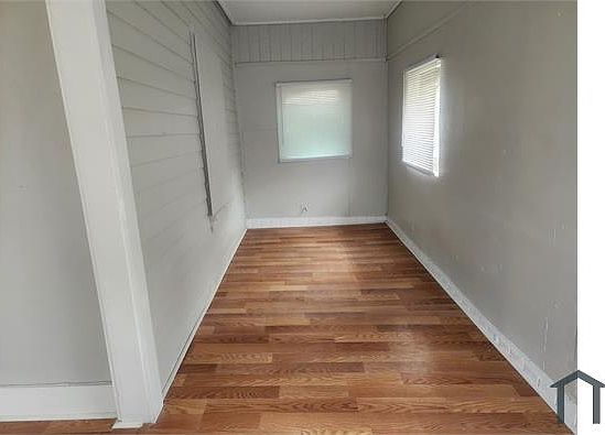 4th image of 1525 W 32nd St
