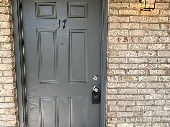2nd image of 31 Hurley St #17