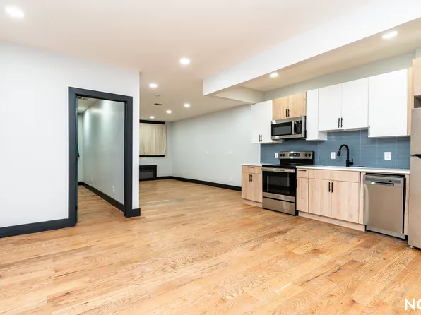 404 Onderdonk Avenue image 2 of 22