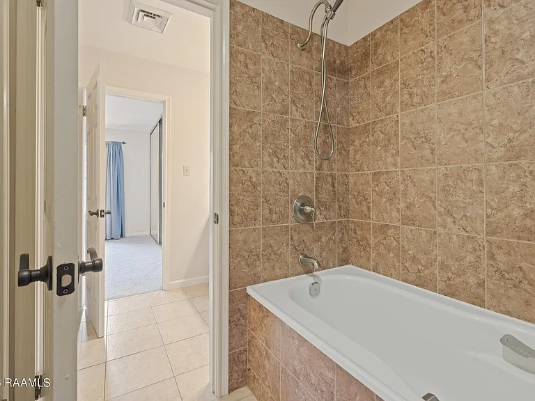 416 Doucet Rd #5F — Photo 25