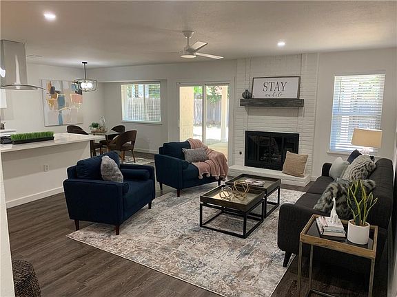 2nd image of 10903 Meadgreen Ct