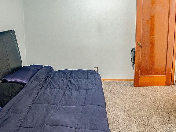 5th image of 12 Marlo Dr