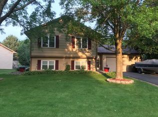4621 Beacon Hill Rd, Eagan, MN 55122