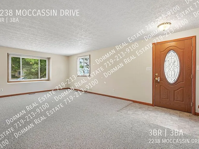 2238 Moccassin Dr — Photo 4