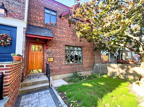 2028 45th St, Astoria, NY 11105