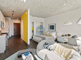 1220 W Randolph St #2023, Chicago, IL 60607