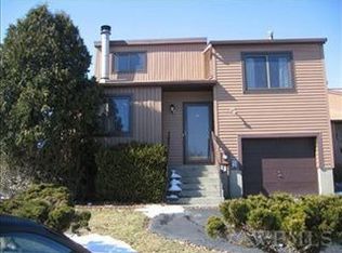 22 Walnut Ct, Fishkill, NY 12524