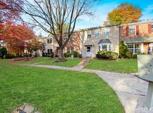 293 Palombi Ct, East Brunswick, NJ