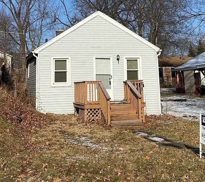 1st image of 909 Parkview St