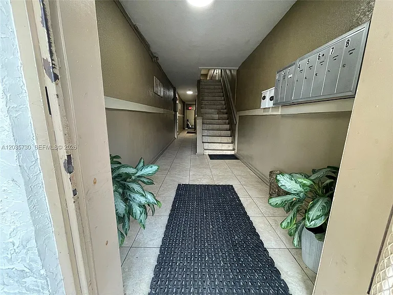 1060 NW 47th St #7 — Photo 8