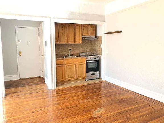 4th image of 520 Lincoln Pl APT 4E