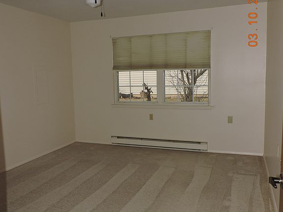 4th image of 47 Cambridge Cir #D