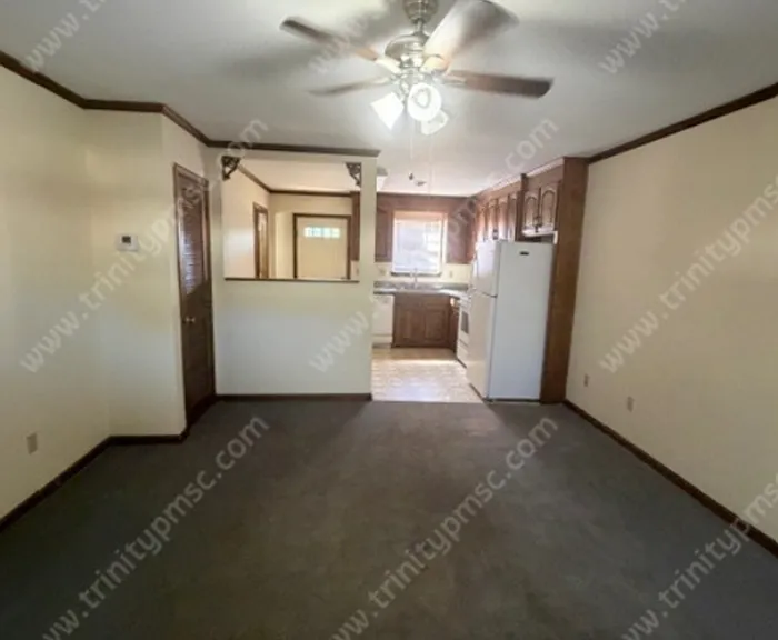 407 Nelson Dr — Photo 1