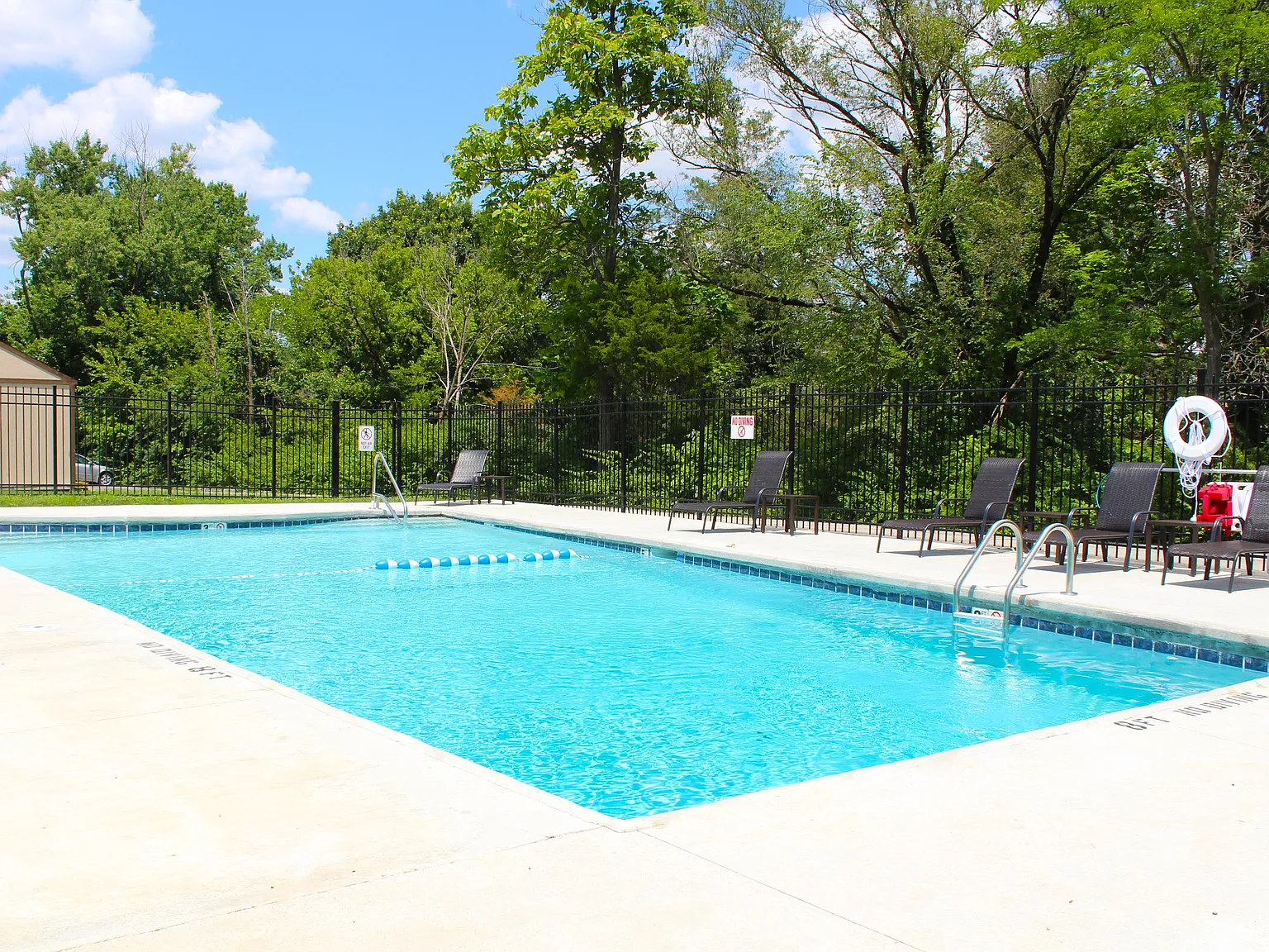 Barkley Ridge Apartments — Photo 2