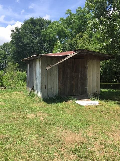 2nd image of 1210 Hill City Rd NW