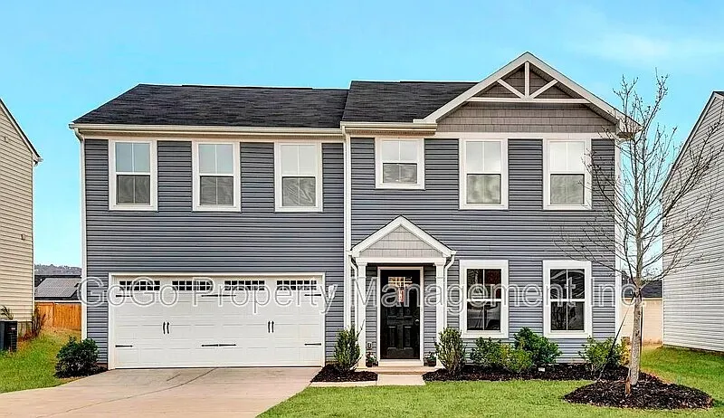 8 Torrington Dr