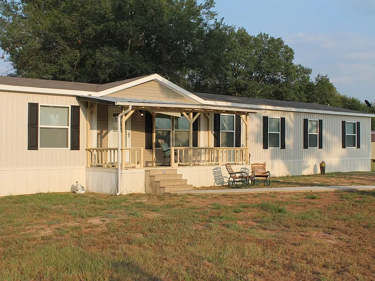 1004 County Road 2140 — Photo 19