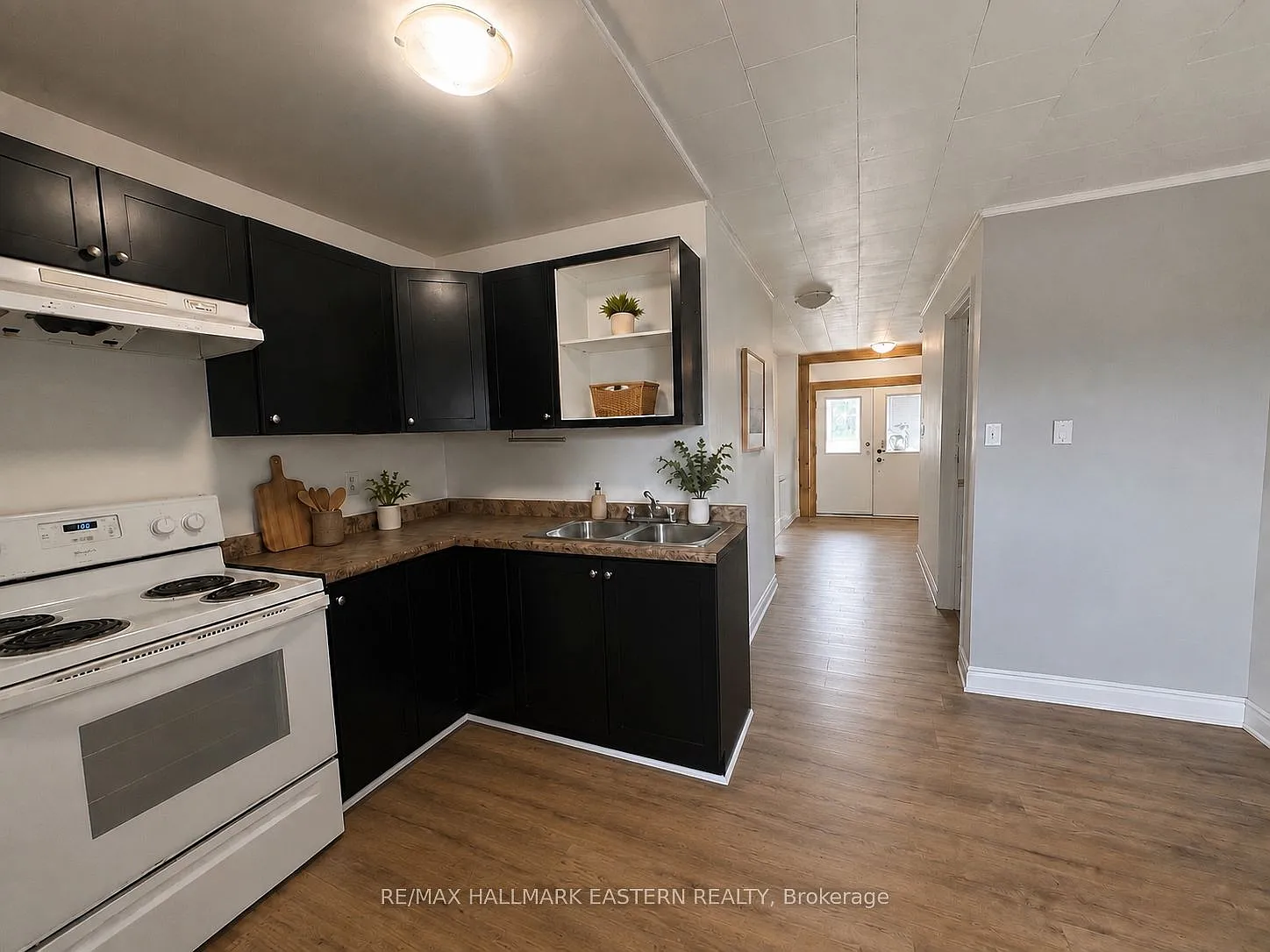 2 bed, $1,799 — Photo 3