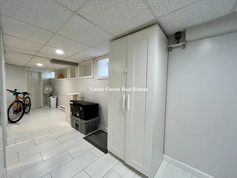 77 Fairfax St #B — Photo 15