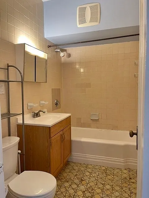 2 bed, 628 sqft, $2,950 — Photo 3