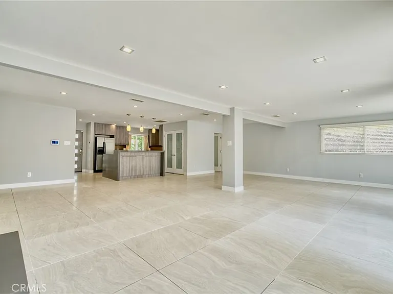 20516 Clark St — Photo 10