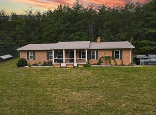 2801 Flatwoods Rd, Elliston, VA 24087
