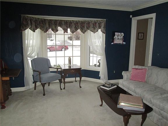 4th image of 3178 Valley Dr