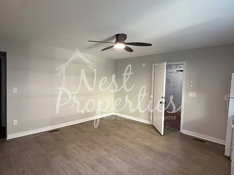 233 Cambridge Ave E #4 — Photo 4