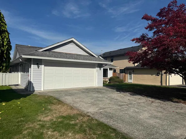 22205 126th Ave, Maple Ridge, BC V2X 0W5