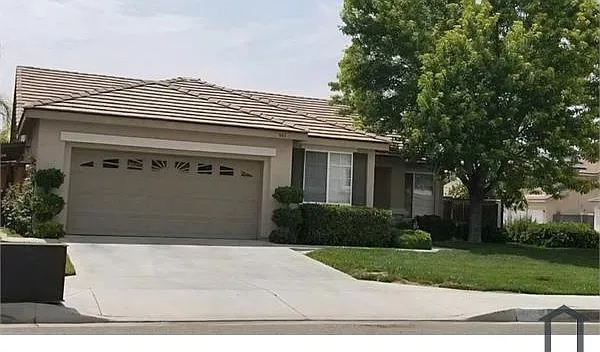 461 Steiner Dr — Photo 5