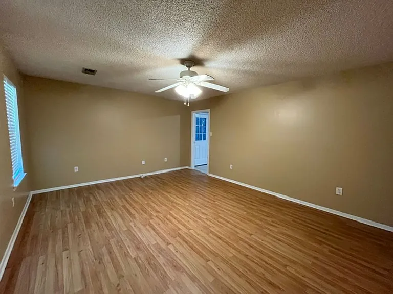 7386 Northbrook Dr — Photo 3