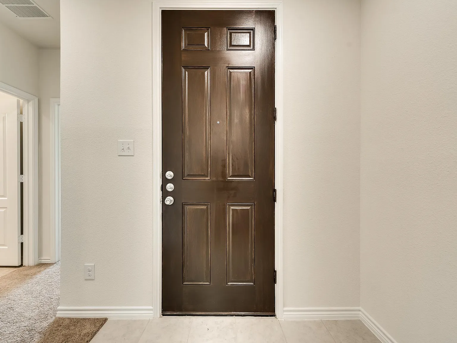 4 bed, 1853 sqft, $2,200 — Photo 2