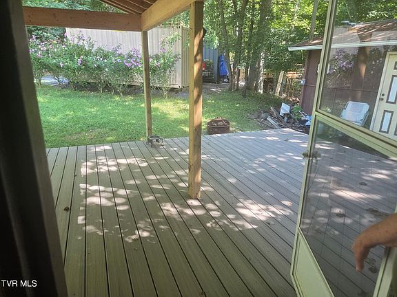 4th image of 2502 Rock Dove Rd