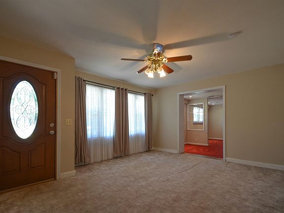 4th image of 7612 Pinedale Dr