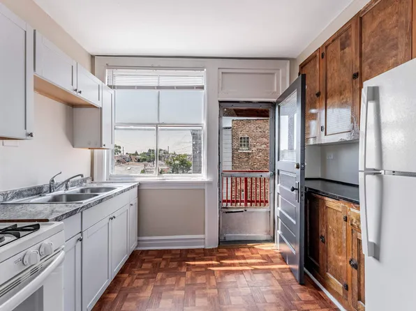 3021 W 58th St Unit 2, Chicago, IL 60629