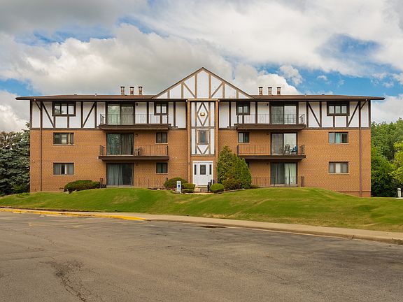 3rd image of 11000 S Theresa Cir APT 3B