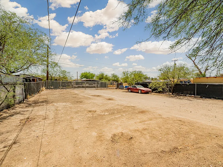 115 S Palomas Ave — Photo 25