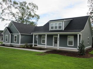 202 Stirrup Ln, Thomasville, GA 31757